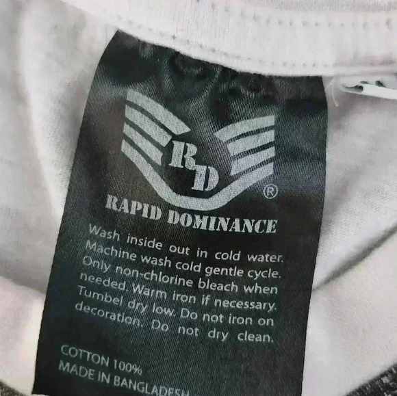 MEN'S GRAPHIC TEE SHIRT SIZE MED - Picture 3 of 6